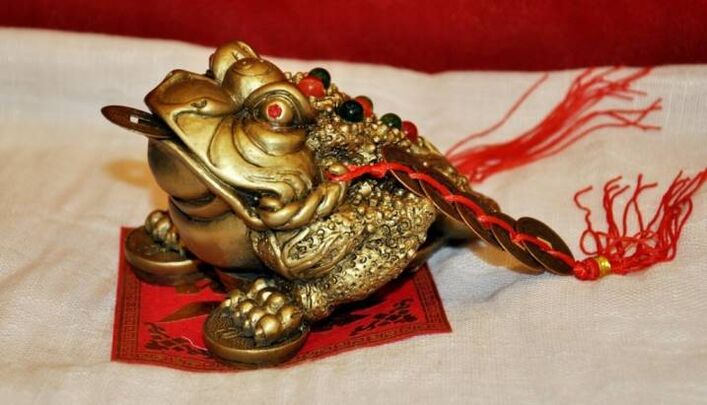 money toad as a good luck amulet