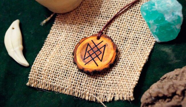 make an amulet of good luck with your own hands